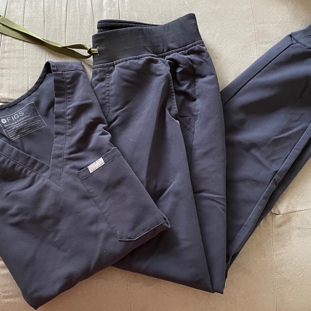 Figs womens size small set - blue/grey